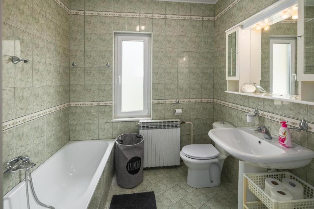 Villa More Mio Пореч Екстериор снимка