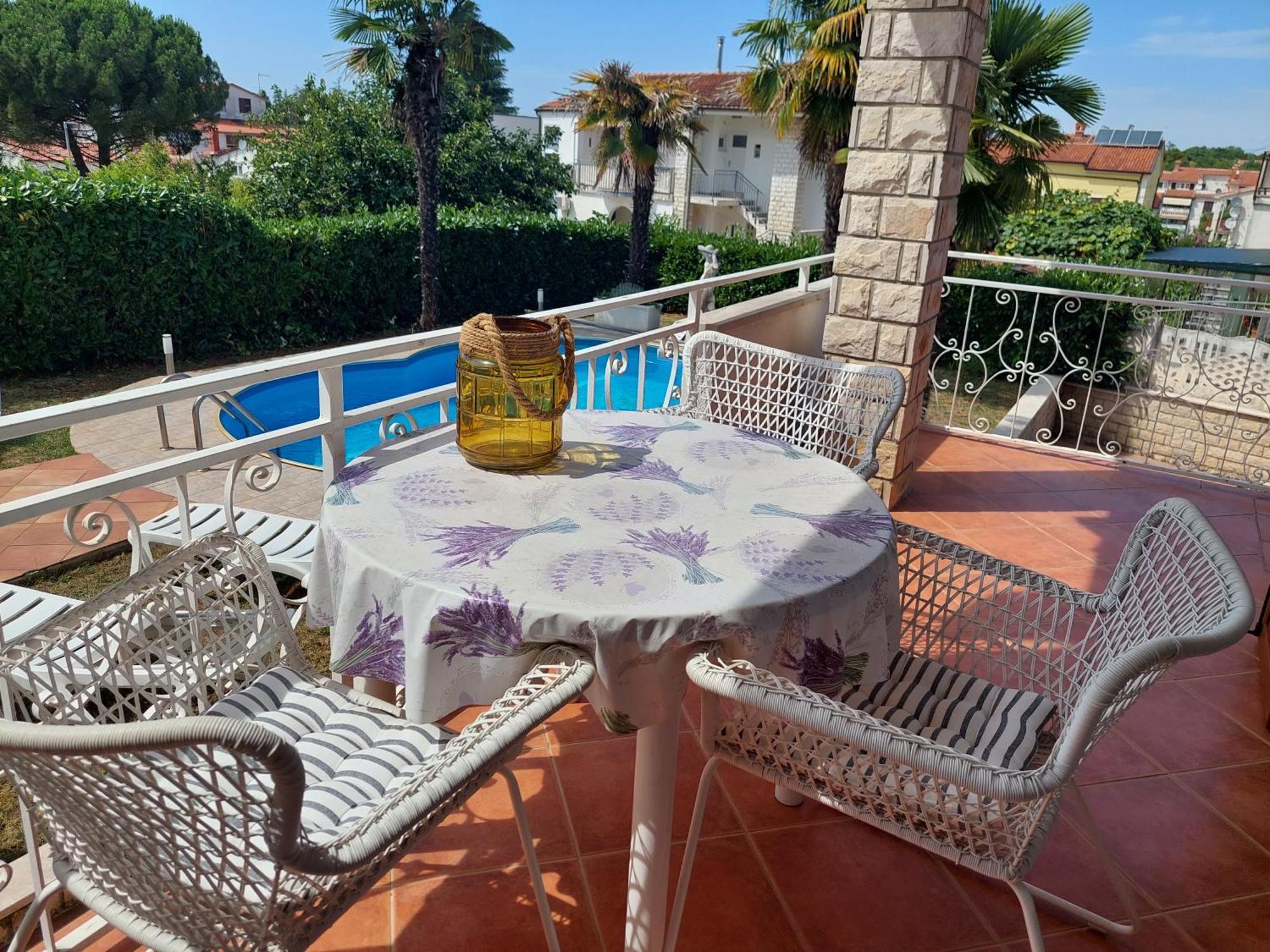Villa More Mio Пореч Екстериор снимка