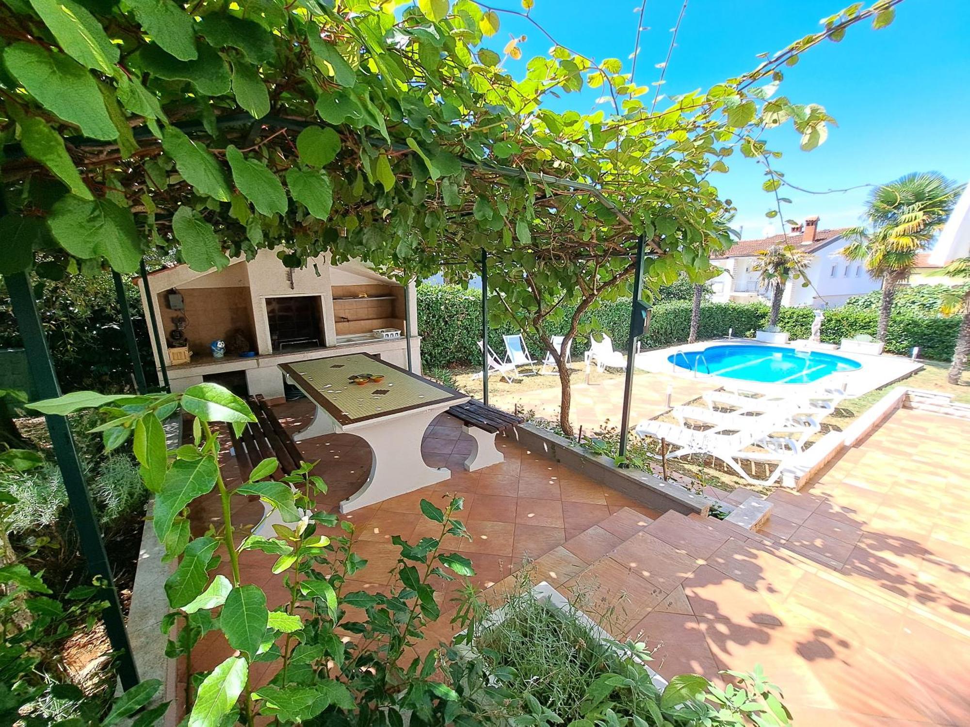 Villa More Mio Пореч Екстериор снимка